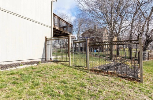 Parkville Apartment | Welcome to The Basement Oasis