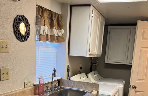Kingston Cabin | Welcome to the Beach Bum Shack! Centrally located in Enos Oklahoma.