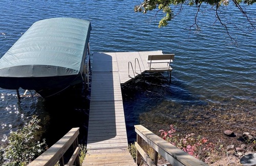 Hayward Cabin | Welcome to The Bear’s Den Lodge-located on Osprey Lake
