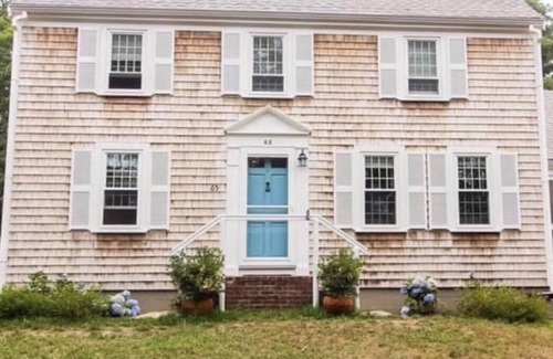 South Harwich House | Welcome To The Blue Door .2 miles from Red River Beach