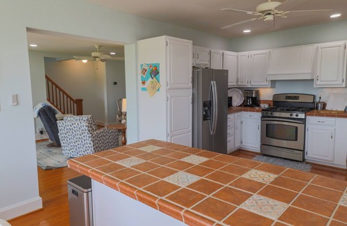 White Stone House | Welcome to The Cove - a spacious 6-bedroom house located in charming White Stone