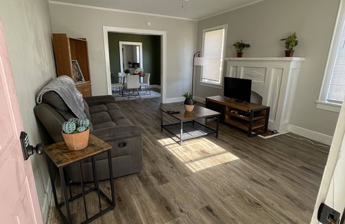 Highland Historic District House | WELCOME TO THE DELIGHTFUL DALZELL!