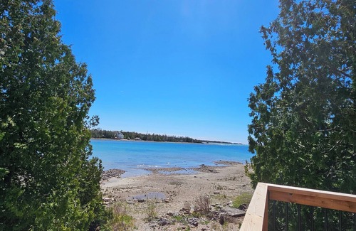 Northern Bruce Peninsula Cottage | Welcome to The Dorcus Bay Retreat! Discover Tobermory at its finest.n
