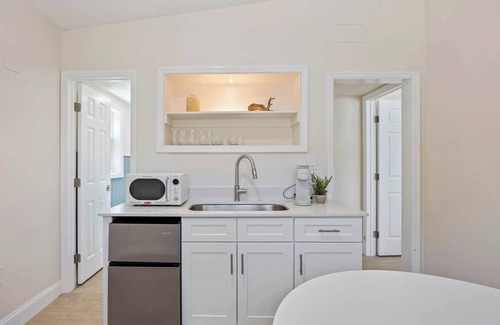 Cocoa Beach Apartment | Welcome to The Drift – Your Laid-Back Beach Escape in Cocoa Beach!