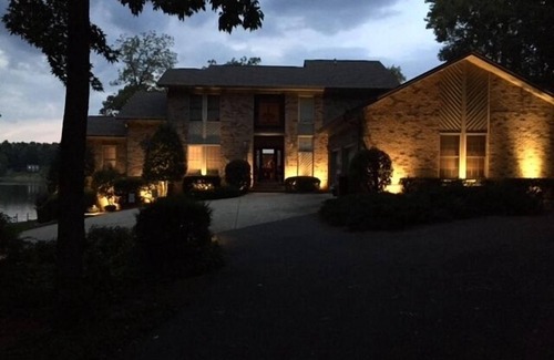 Belmont House | Welcome to The Fountain of Young - Heated Pool & Private Beach