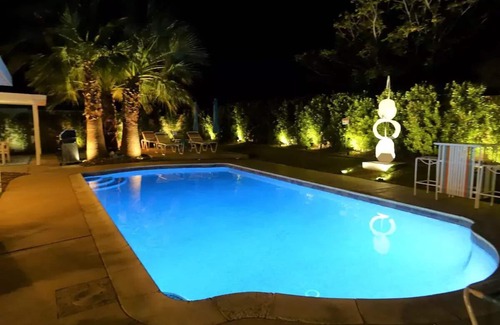 Vista Norte House | Welcome to the Gilded Monkey House!