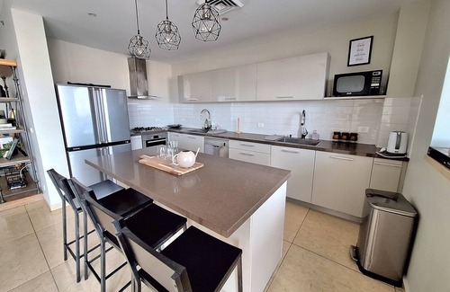Nachlaot Apartment | Welcome to «The Jasper» by MPJ vacation Rentals Ltd