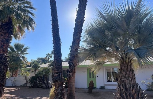 El Mirador House | Welcome to the Mojo Dojo Desert Casa House