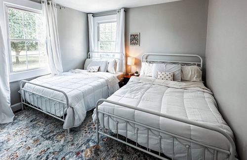 Owensboro House | Welcome to the Owensboro House our exquisite home located in the heart of town.