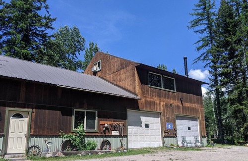Columbia Falls House | Welcome to The Ponderosa!