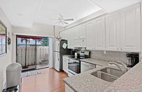 Bella Vista Condo | Welcome to the perfect location!