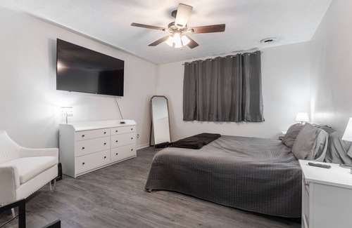 Woodburn House | Welcome to the Row House, Townhome minutes from Morgantown WV