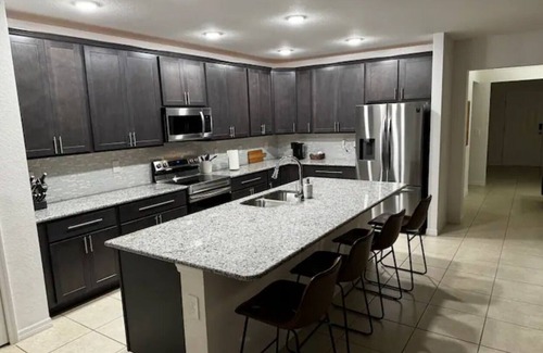 Port Charlotte House | Welcome to the Sunshine! Bring the family! Minutes from the BEACH and shopping!
