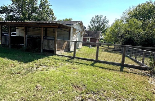 Wellborn House | Welcome to the Howdy House, Where Aggie Pride Meets Southern Comfort