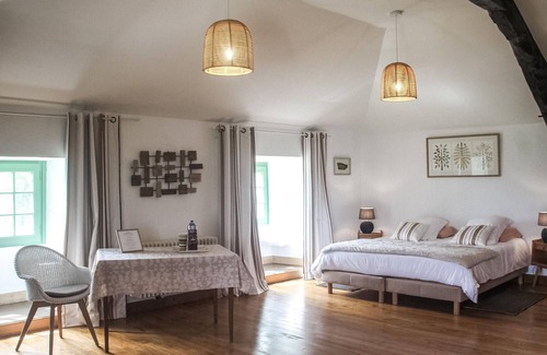 Courbiac House | Welcome to this beautiful mansion from the 15th century.