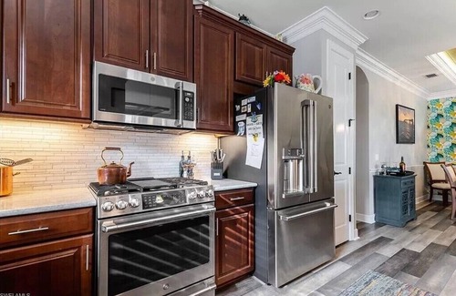 Naples House | Welcome to this Endearing Naples Home!