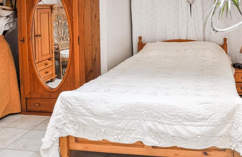 Rognonas House | Welcome to this welcoming and homey cottage with private swimming pool.