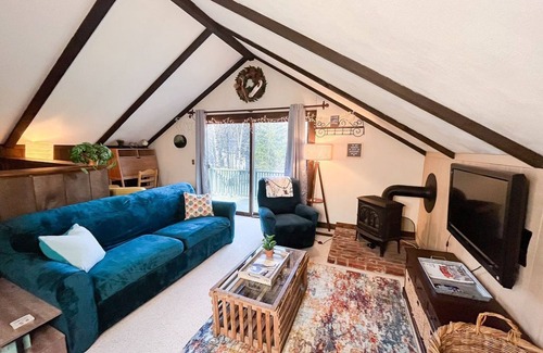 Carrabassett Valley Ski Chalet | Welcome to the Valley Chalet, just minutes away from your next adventure!