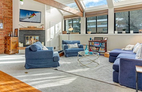 Eagle-Vail House | *Welcome to Vailhalla* Townhome I Minutes to Vail & Beaver Creek
