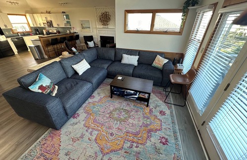 Avon House | Welcome to Wreckless! Beautiful home with AC and WIFI in delightful Avon