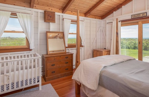 Surfside Cottage | Welcome to your dream beach getaway on the beautiful island of Nantucket!