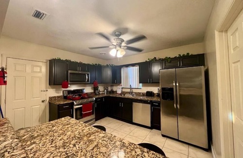 Highland Garden House | Welcome to your "Home Away From Home" getaway Near Miami & Hard Rock