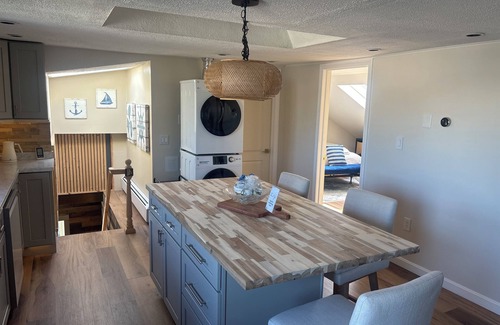 Federal Hill Apartment | Welcome to your home away from home in Providence. Charming & modern 2 bedroom.
