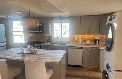 Federal Hill Apartment | Welcome to your home away from home in Providence. Charming & modern 2 bedroom.