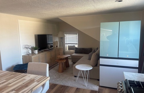Federal Hill Apartment | Welcome to your home away from home in Providence. Charming & modern 2 bedroom.