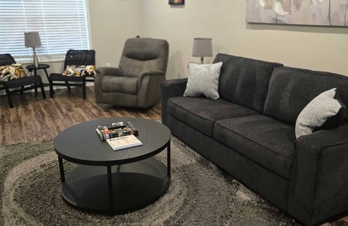 Clarksville House | "Welcome to your jazzy abode! We're thrilled to have you as our guest in this 'A Touch of Jazz' inspired Airbnb. Step into the rhythm of your stay and let the smooth melodies surround you. Sleeps 6
