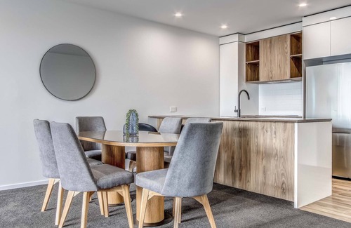 Burleigh Heads Apartment | Welcome to your luxurious seaside escape at The Sandbar in Burleigh Heads!