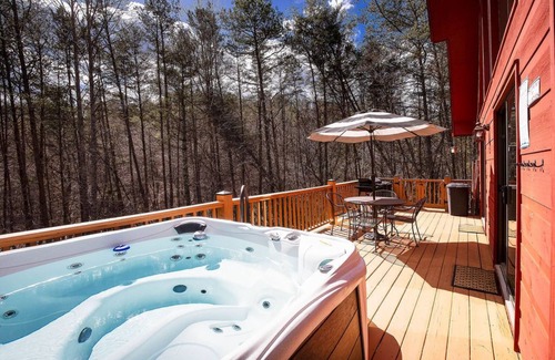Murphy Cabin | Welcome to your new favorite escape in Murphy, NC by Lees Acres
