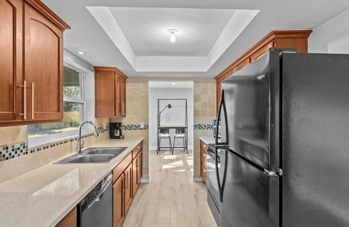 Clearwater House | Welcome to your private oasis in the heart of Clearwater!