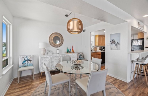 Pirates Beach House | Welcome to your ultimate seaside escape!