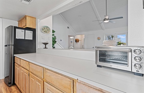 Pirates Beach House | Welcome to your ultimate seaside escape!