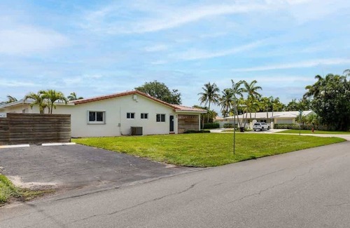 East Fort Lauderdale House | Welcome to Your Fort Lauderdale Retreat 2bed 2bath
