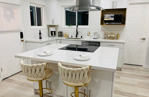 Central District Apartment | Welcoming 2-bedroom apartment with AC in vibrant Seattle