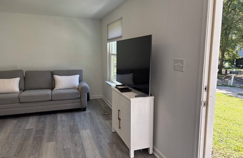 Annapolis House | Welcoming 2-bedroom house with AC in Annapolis