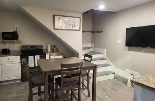 Holy Cross District Apartment | Welcoming 2 Bedroom 1 Bath BNB