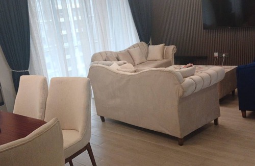 Syokimau Apartment | Welcoming 3-bedroom apartment overlooking the park, near SGR and Airport-Makumbi