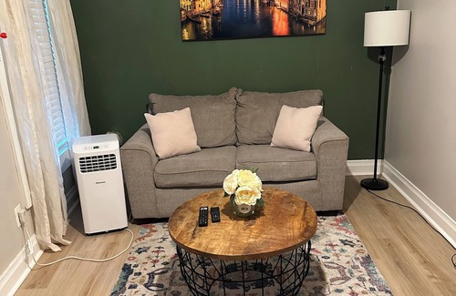 Montgomery Cottage | Welcoming 3-bedroom cottage in Montgomery near Baptist, Huntingdon College