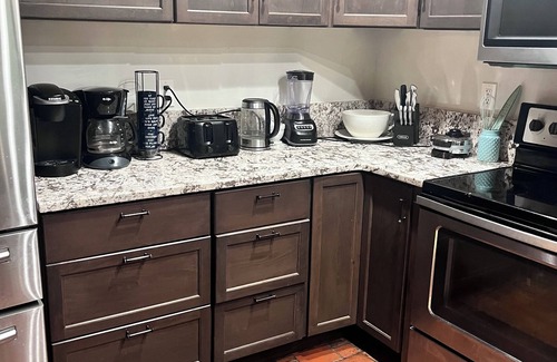 Eustis House | Welcoming 4-bedroom country house with AC in charming Eustis