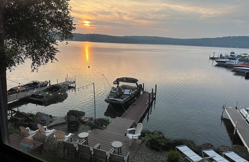 Meredith Cottage | Welcoming 5-BDRM 2 Bath-Cottages with 2 Boat Docks/AC in Meredith-NO WAKE Zone