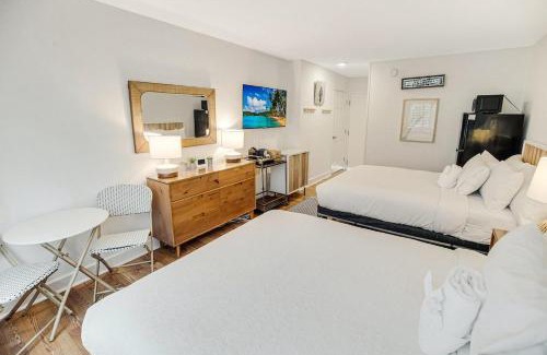 Litchfield by the Sea Apartment | Welcoming Adventure Resort View Lodge Room 3rd Flr