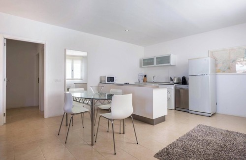 Adeje Apartment | Welcoming Apartment “Flamboyán” with Sea View, Pool, Wi-Fi