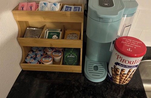 Gatesville Apartment | Welcoming apartment with AC in charming Gatesville King Bed with Twin Roll Away