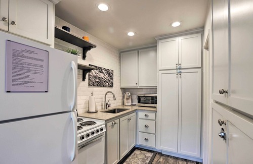 Auburn Apartment | Welcoming Auburn Studio - 1 Block to Campus!