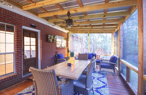 Tougaloo House | Welcoming Brandon Home w/Pool & Screened-In Deck
