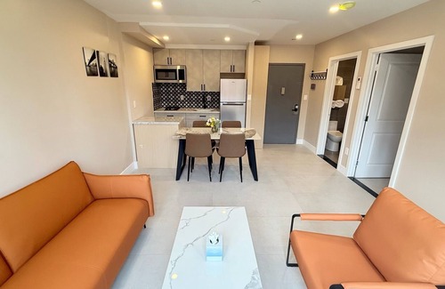 Two Bridges House | Welcoming building - LES