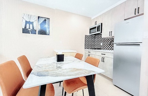 Two Bridges House | Welcoming building - LES